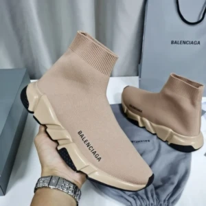 Balenciaga-shoes-for-Balenciaga-Unisex-Shoes-99911269_800x800