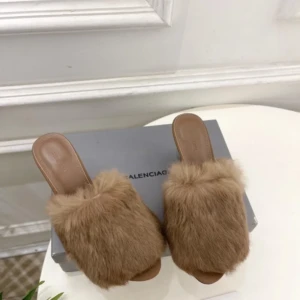 Balenciaga-shoes-for-Womens-Balenciaga-Slippers-B55114_03_800x800