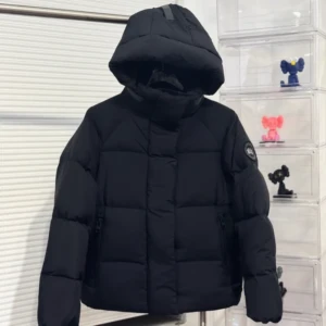 Canada-Goose-Hooded-Down-Jacket-Lightweight-Quilted-Design-with-Contrast-Accents-Luxury-Winter-Insulated-Outerwear-for-MenWomen-B57850_800x800