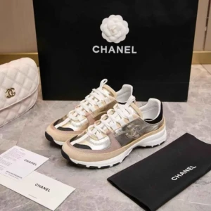 Chanel-Metallic-Accent-Couples-Sneakers-B54292_04_800x800