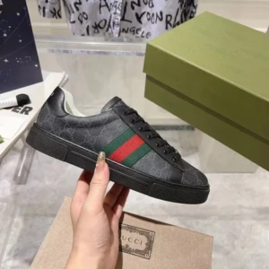 Gucci-Shoes-for-Gucci-Unisex-Shoes-9999925991_800x800