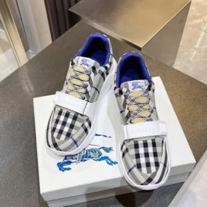 Burberry-Shoes-for-Mens-Sneakers-B59113_01_800x800