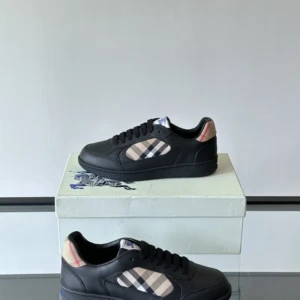 Burberry-Shoes-for-Mens-Sneakers-B59568_02_800x800